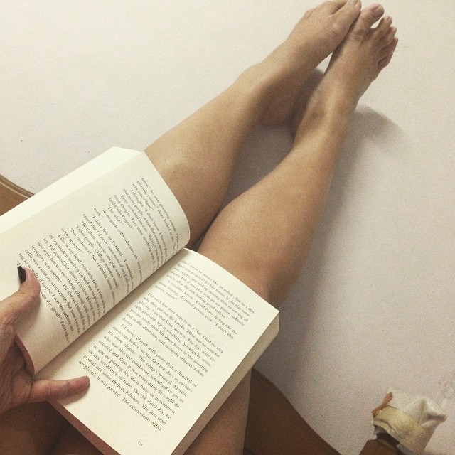 weekend muse, hanging legs n reading books