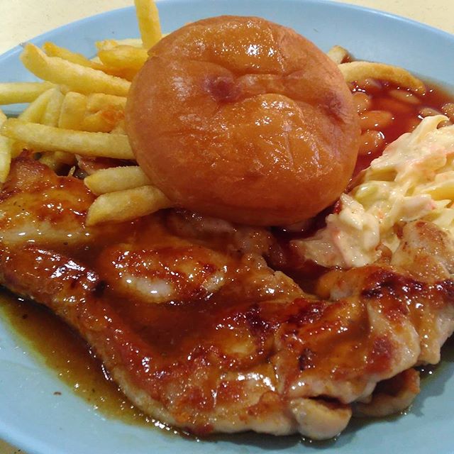 SGD6 Chicken Chop, decent price in SG's eatery standard. Super worth my calories!