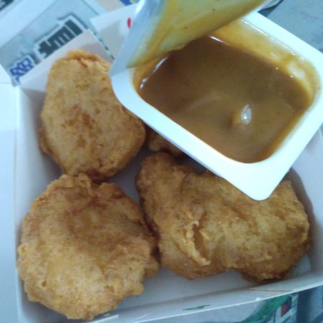 Cravings fulfilled. SG mcd curry sauce. Yum!